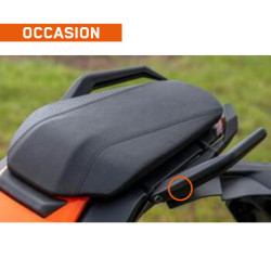 Kit de poignées passager occasion pour KTM 125/390 DUKE (2024+) 96312908044-OCCASION
