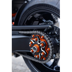 Flasque Porte Couronne CNC RACING Noir/Orange anodisée pour KTM 1390 SUPER DUKE-R